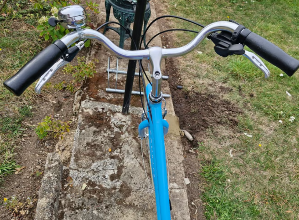 GIRLS LADIES WOMES ADULTS COMPASS 26 INCH WHELLS 19 INCH FRAME 7 SPEED BIKE BICYCLE